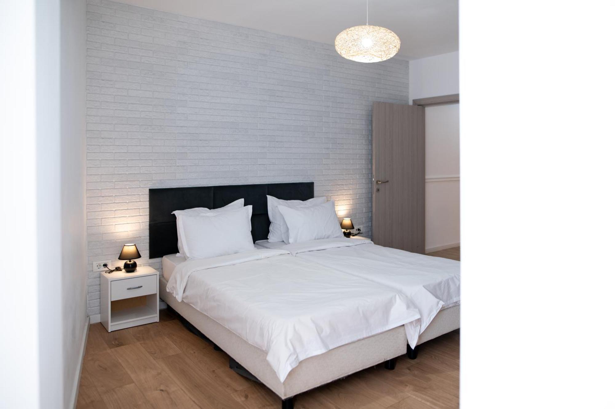 Moise House - Kosher Aparthotel Boekarest Buitenkant foto