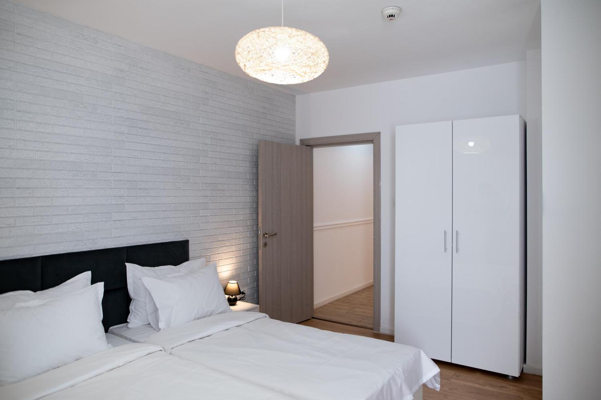 Moise House - Kosher Aparthotel Boekarest Buitenkant foto
